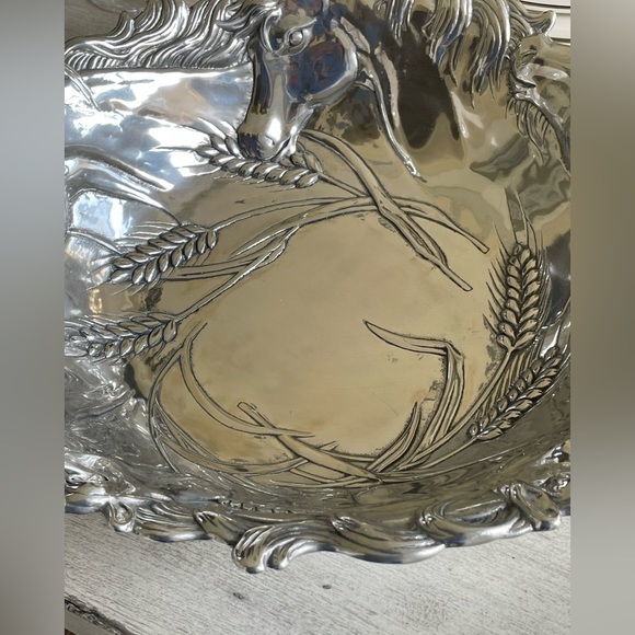 14” Equestrian Salad Serving Bowl - Picture 3 of 6